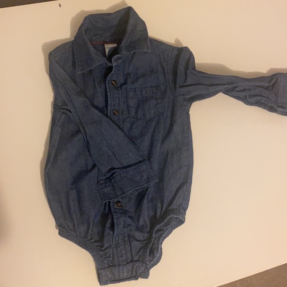 Toddler boy button down shirt/onesies. Size 18 months - Picture 2 of 4